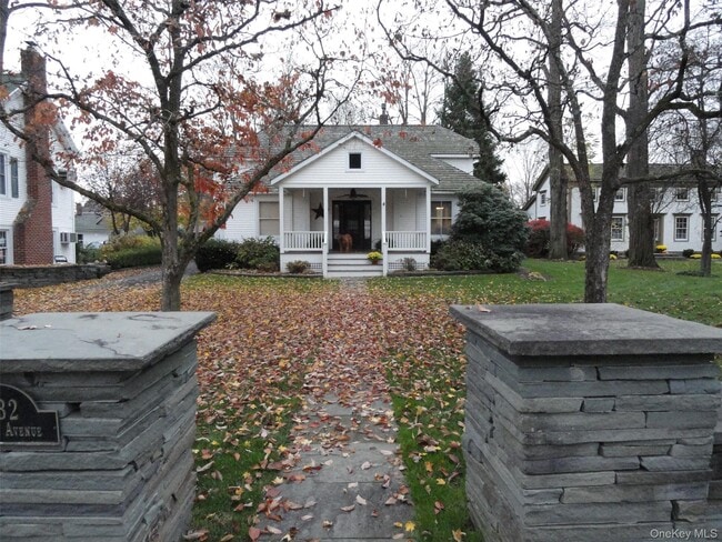 Photo - 232 Maple Ave