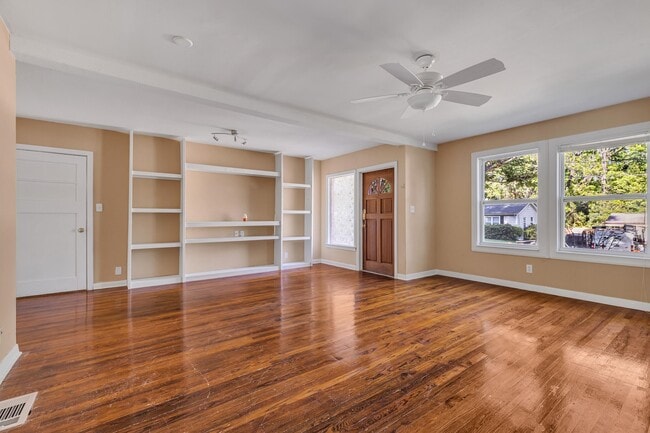 Photo - 1212 Carraway St