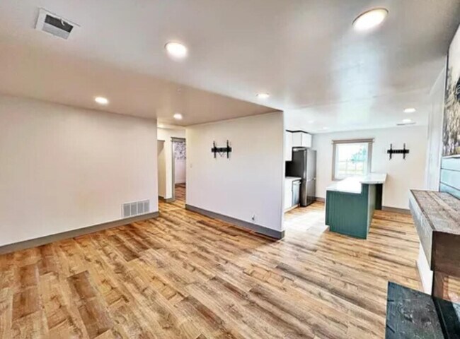 16704 County Rd 1350