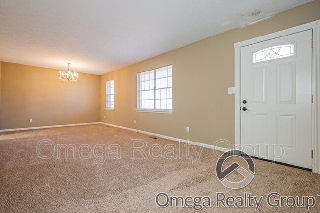 Photo - 504 Roselle Ln