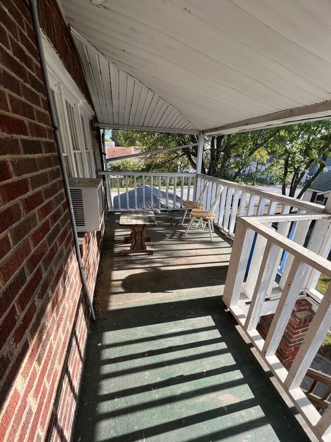132 S Main St. Unit B Apartment For Rent in Wood River, IL