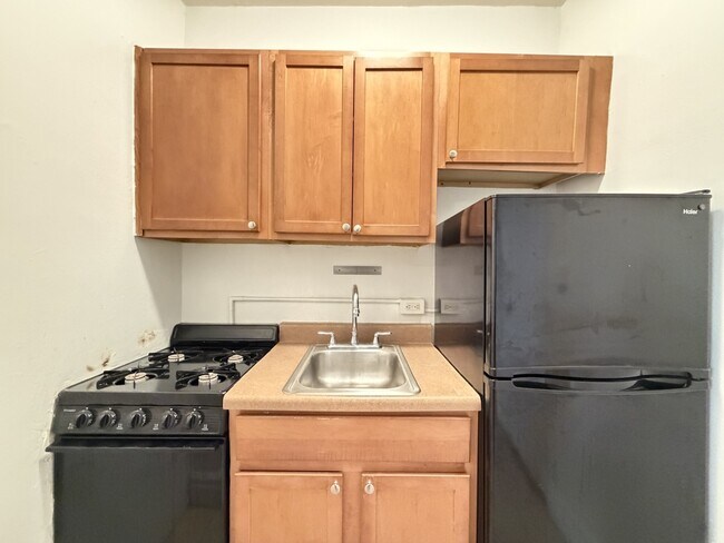 Photo - 325 W Wellington Ave Unit J07P