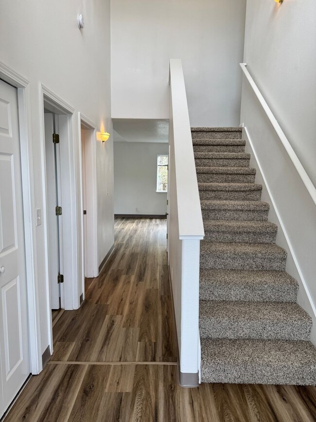 Photo - 359 S 58th St Unidad A