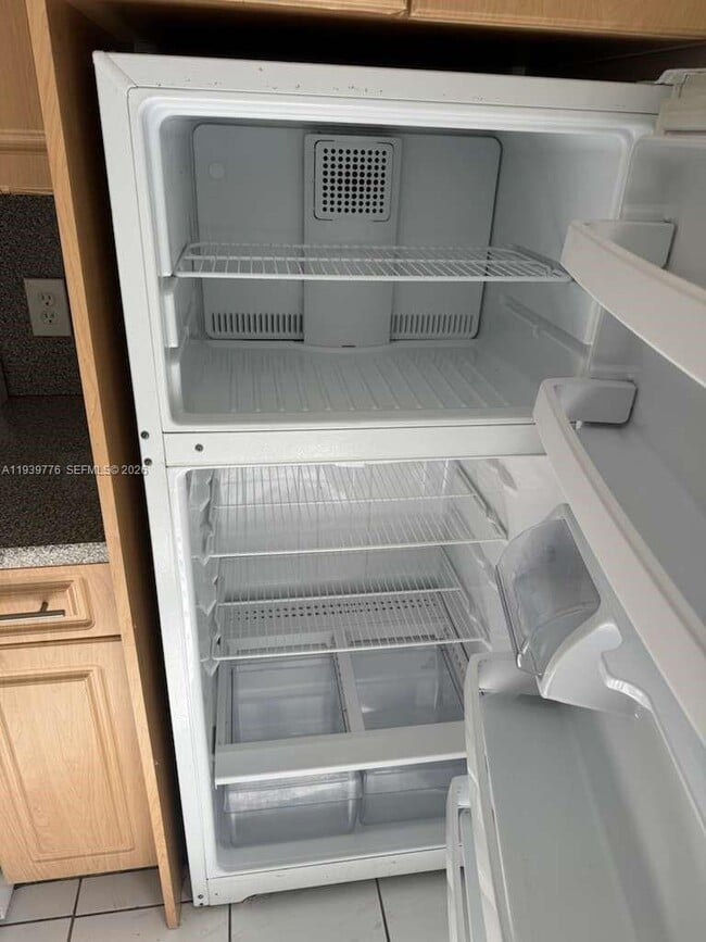 Photo - 5480 W 21st Ct Unidad 104