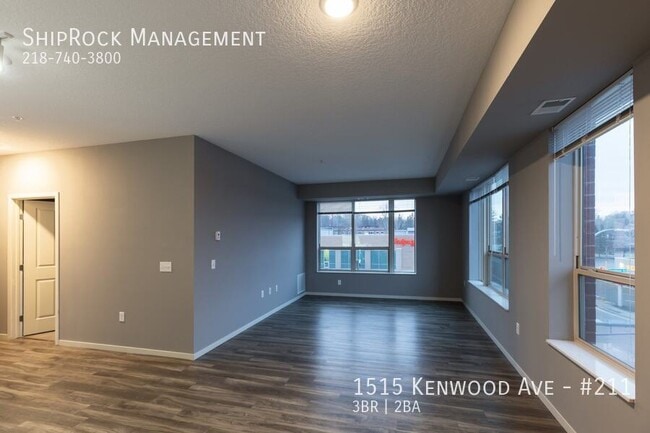 Photo - 1515 Kenwood Ave Unit #211