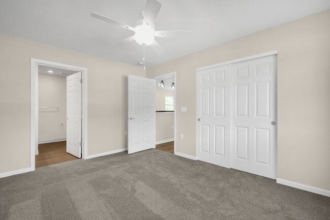 Segundo dormitorio de Arlington - Olympic Reserve Condominiums