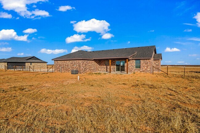 Photo - Country Living In Roosevelt ISD! Casa