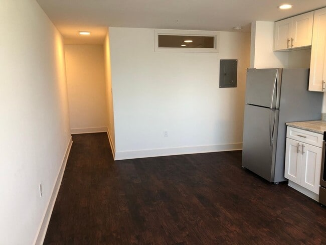 Photo - GEORGIA FLATS