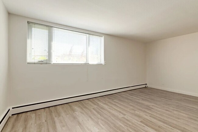 Photo - Dorchester Apartments