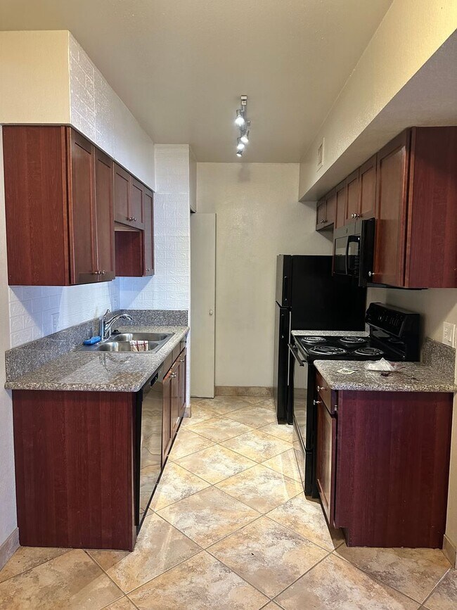 Photo - CountryClub3357-26 Unit 3357-26