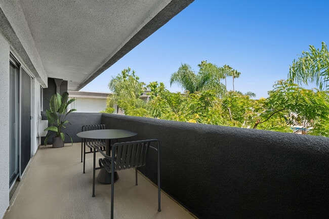 Private balcony - AVA Pacific Beach