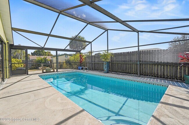 Photo - 1820 Zaminder St NW