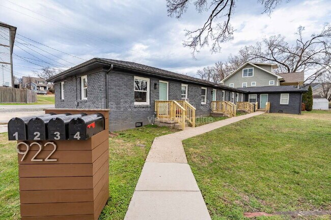 Photo - 922 Morrow Rd Unit 2