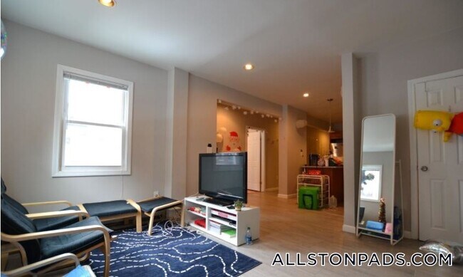 Photo - 115 Glenville Ave Unidad 1