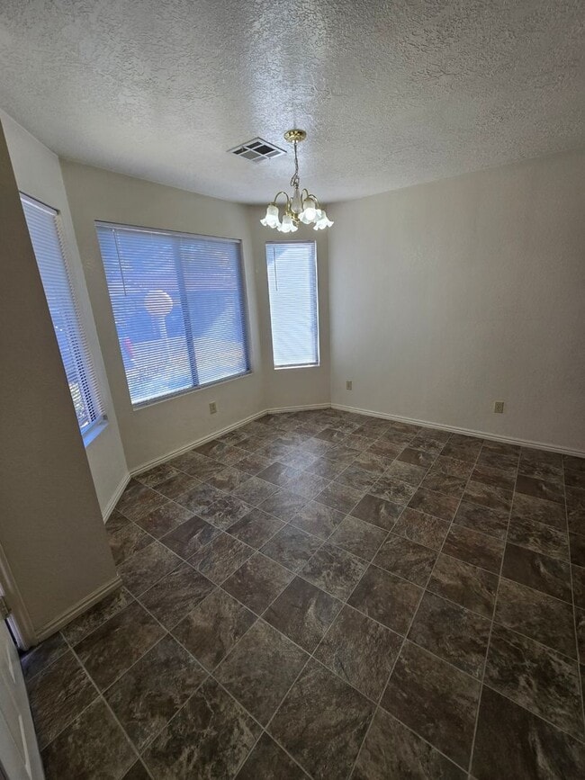 Photo - 2 bed 2 bath Duplex!