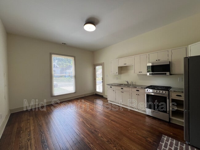 Photo - 2072 Cowden Ave Unit E