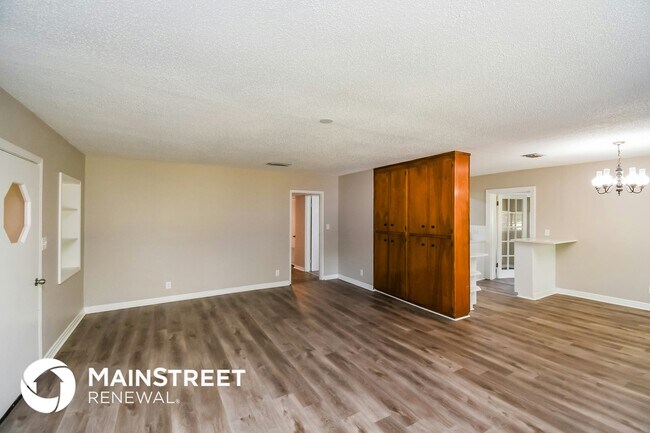 Photo - 4585 Palmer Ave