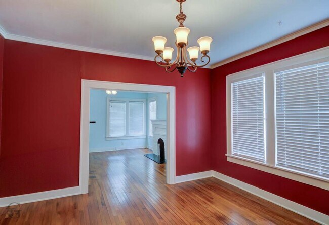 Photo - 818 Elmwood St
