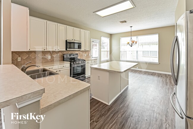 Photo - 18810 Summer Anne Dr