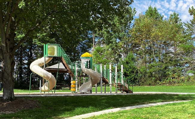 Photo - Lakes at Lincoln