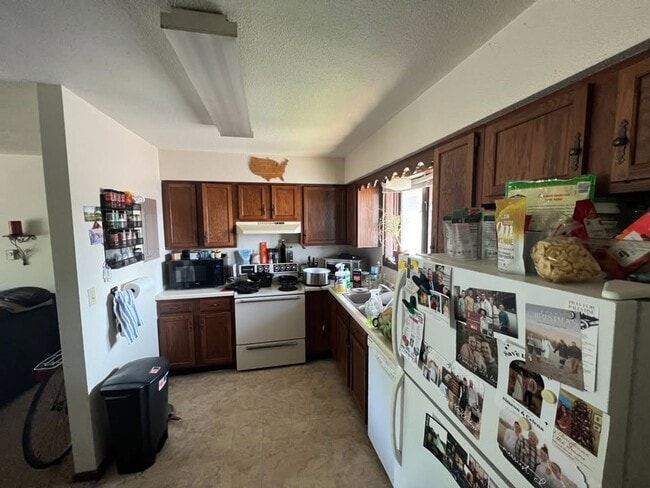 Photo - 1026 Menomonie St Unit Suite 1