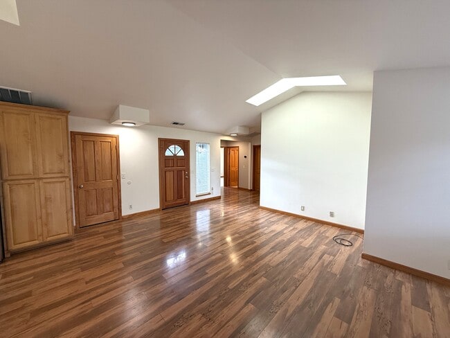 Photo - 18 Turnbridge Welles