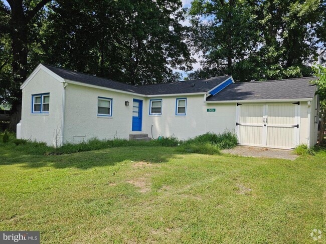 Building Photo - 505 Avalon Dr Rental