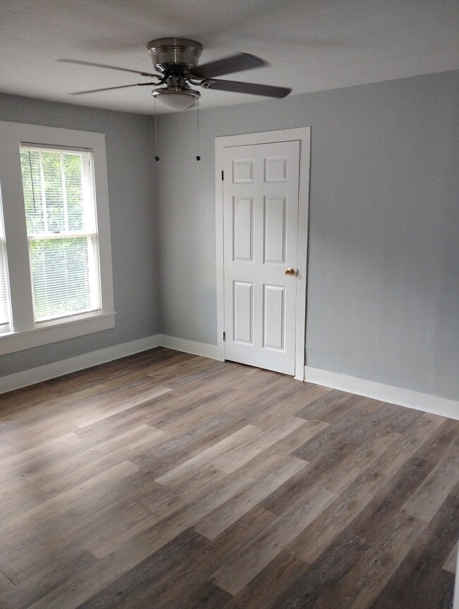 Photo - 506 Mable St