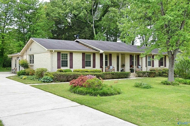 Photo - 207 Jones Valley Dr SW