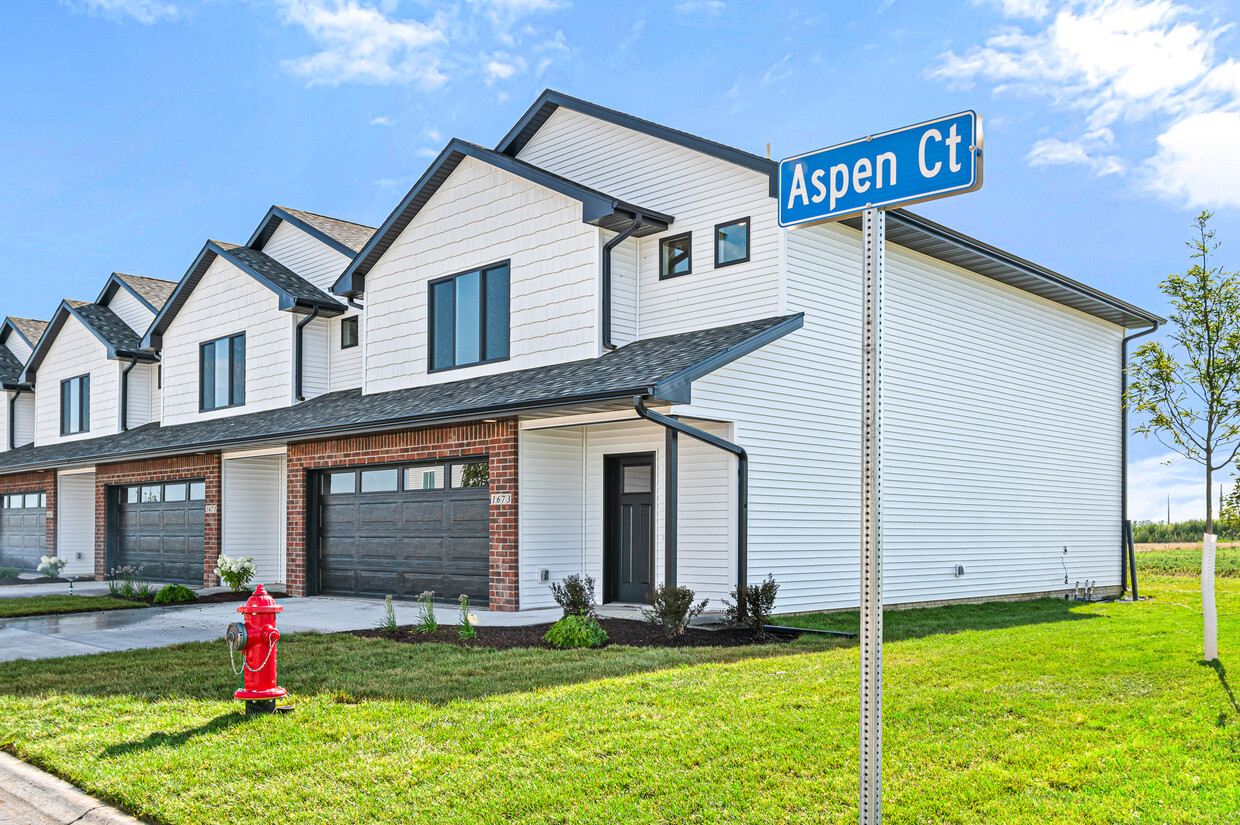 Photo - 1600 Aspen Ct (North Liberty, IA)