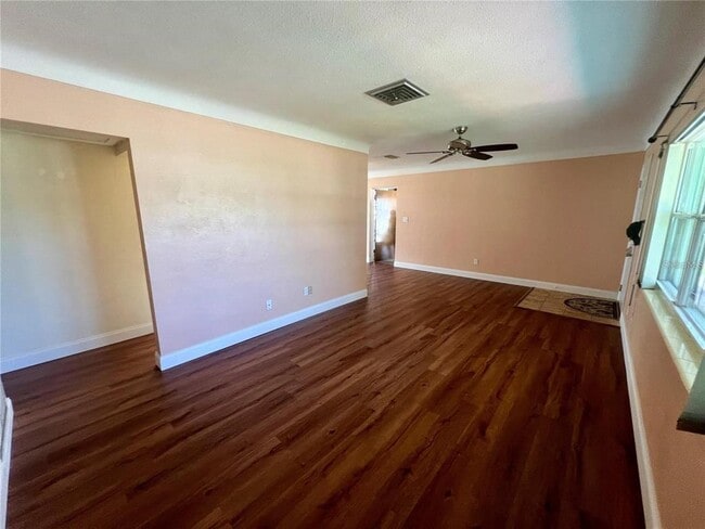 Photo - 6700 17th Ln N