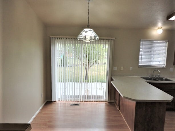 Photo - 859 W 2005 N