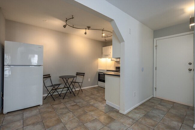 Photo - 219 Fox Run Ln