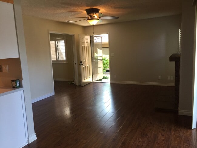 Photo - 5717 Makati Cir Unit b