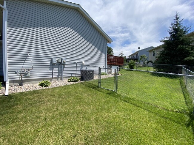 Photo - 4936 Valley Dr NW