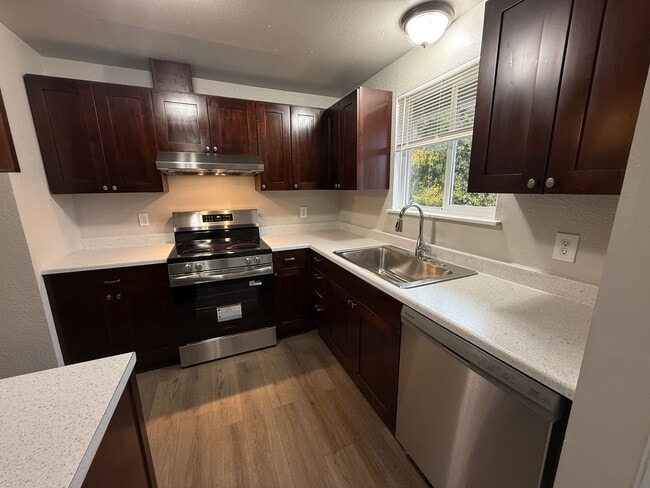 Photo - BRAND NEW 5 bed House in Tacoma School District!