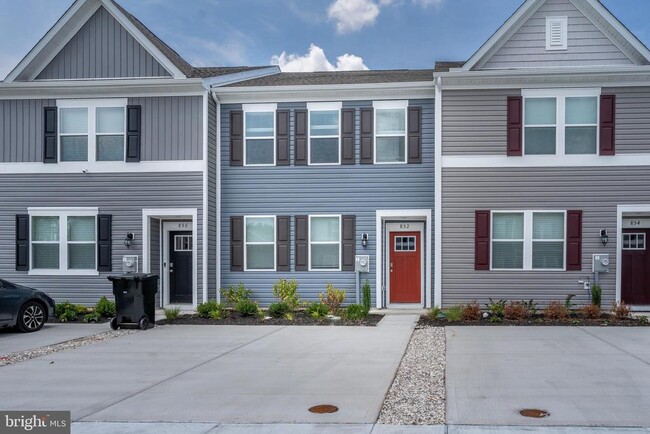 Photo - 852 Derwent Ln Townhome