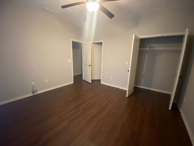 Photo - 3 bed 3 bath house house Central Springfield