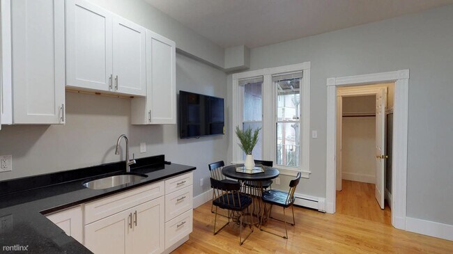 Photo - 1 br, 1 bath House - 43 Temple St Private ...