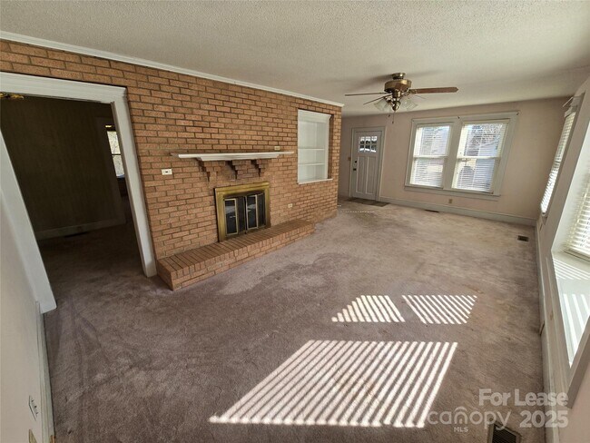 Photo - 142 Harris St