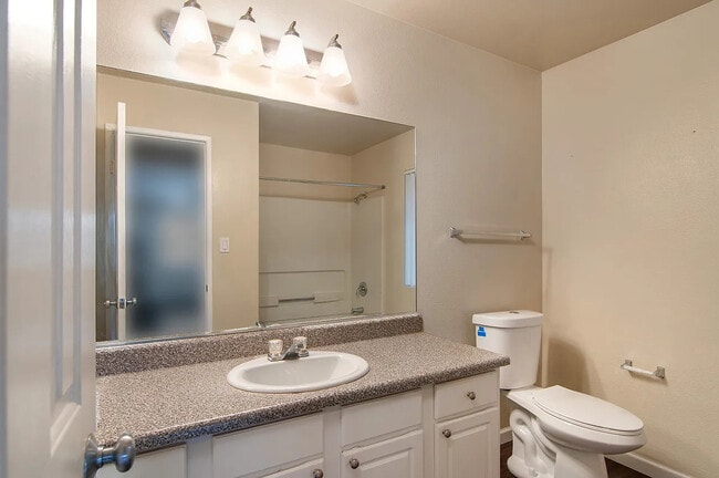 Photo - 7405 Charmant Dr