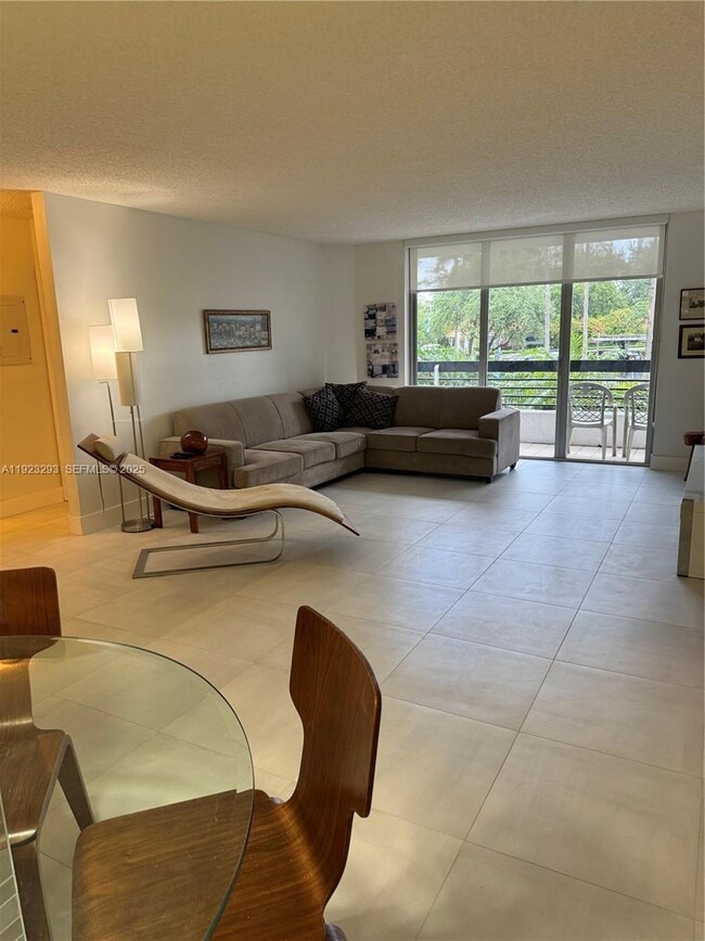 Photo - 3600 Mystic Pointe Dr Unit 208