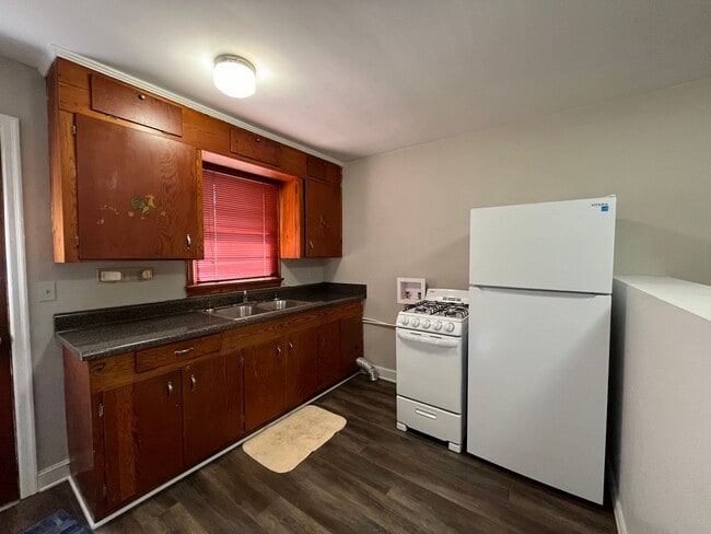 Photo - 208 Reynolds St NE Unidad B