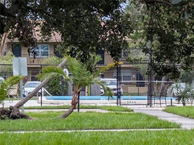 Photo - 2500 Harn Blvd Unit B12