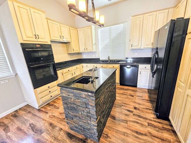 Photo - 8713 Spinner Ct