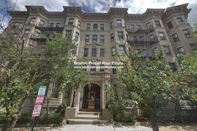 Photo - 64 Charlesgate E