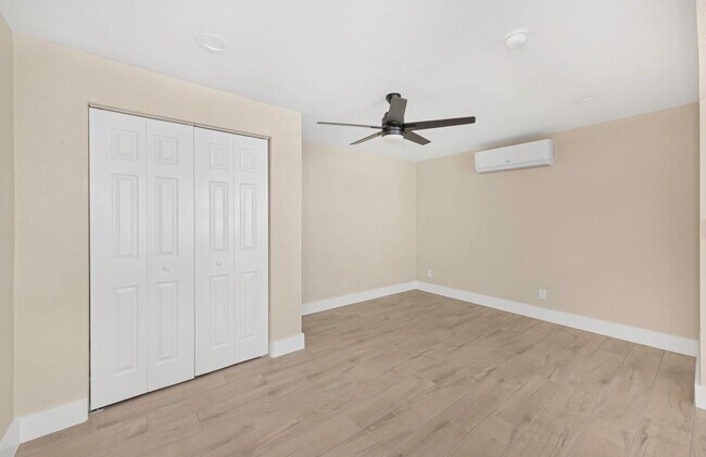 Photo - P199 - #6A Holiday Inn Unit P199 - #6A Holiday Inn - 3000 Beach Blvd S