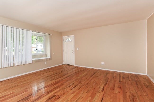Photo - 11374 Geneva Rd