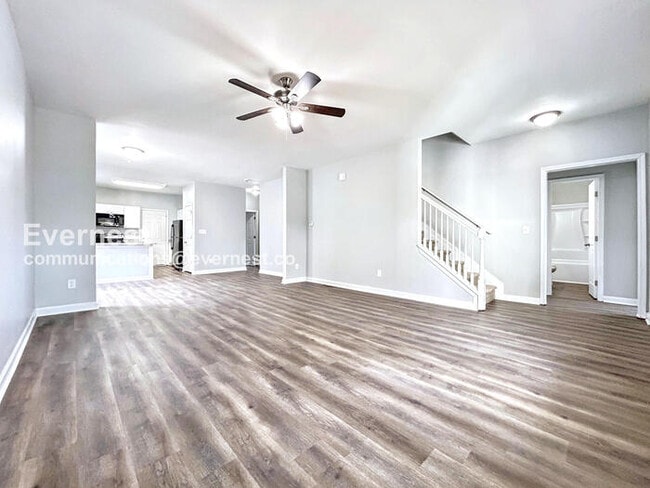 Photo - 379 Yonkers Ave NW