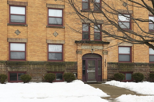 Photo - Clinton Apartment Building